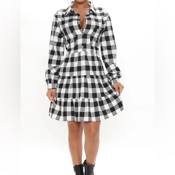 Dresses & Skirts - White and Black dress